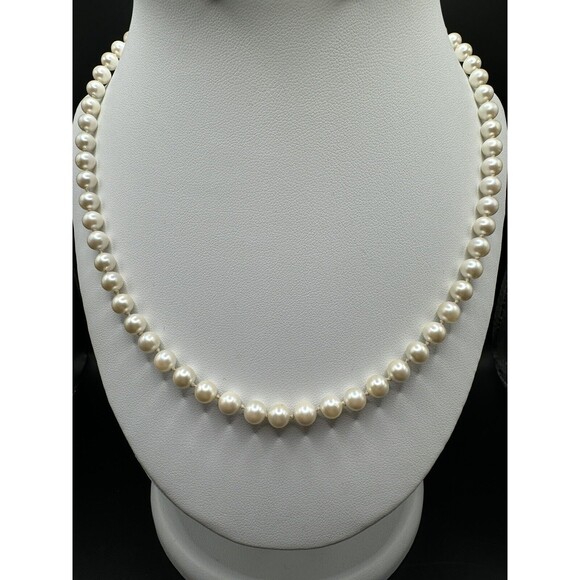 Unbranded Jewelry - 18” Pearl Knotted Strand Necklace Sterling Clasp Marked G Vintage